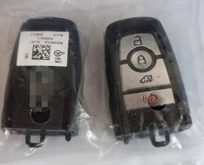 Αγορά 315MHz 3 + 1 Button 49 Chip 164-R8234 M3N-A2C931423 έξυπνο κλειδί για το 2019 Ford Transit Connect online manufacture